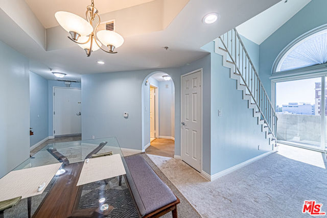 620 S Gramercy Place, Los Angeles CA: https://media.crmls.org/mediaz/6f42720d-b47f-4ec0-a08a-9a0cd1ceb3a2.jpg