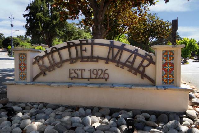 620 Rio Del Mar Boulevard, Aptos CA: https://media.crmls.org/mediaz/6f4354b0-4af9-45e3-8445-78909f92a751.jpg