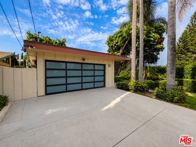 13523 Hartland Street photo 35