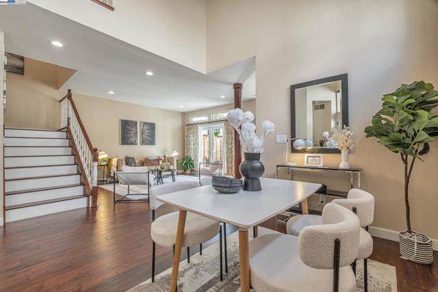 5406 Ontario Cmn, Fremont CA: https://media.crmls.org/mediaz/6f445148-c340-4e79-8bc2-fd3c44613233.jpg