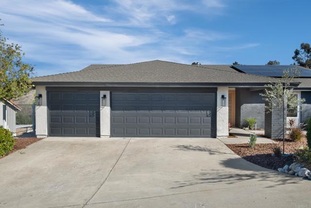 Detail Gallery Image 7 of 57 For 2134 Flying Hills Ln, El Cajon,  CA 92020 - 4 Beds | 3 Baths