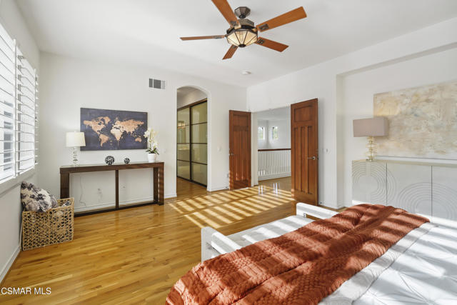 657 Via Vista Vista, Newbury Park CA: https://media.crmls.org/mediaz/6f454e2e-7dde-4df6-9e51-55877951cc2f.jpg