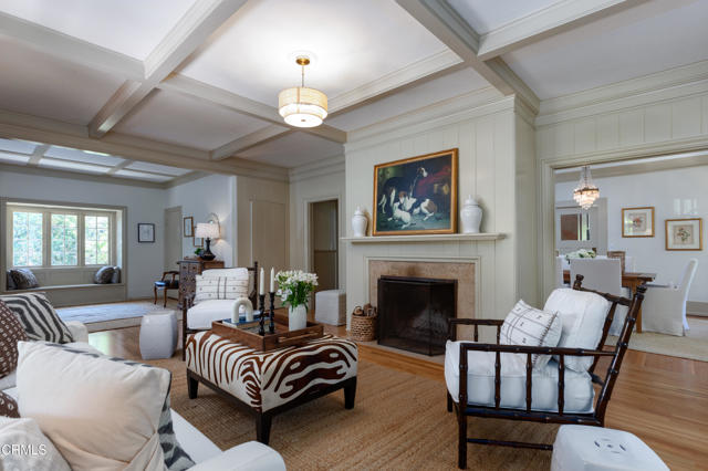676 S Madison Avenue, Pasadena CA: https://media.crmls.org/mediaz/6f45969a-7dae-4d3a-a824-f3416f6108f7.jpg