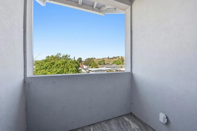 43141 Continental Drive, Fremont CA: https://media.crmls.org/mediaz/6f460e28-280b-4616-82b8-5aa5f087c95d.jpg