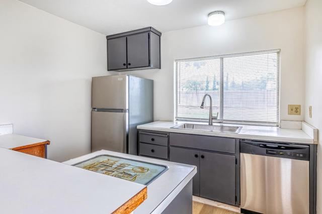 32200 Atlas Way, Union City CA: https://media.crmls.org/mediaz/6f476e68-0c37-4ebf-b41b-df758f7f00c7.jpg