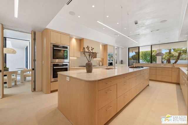 71000 Tamarisk Lane, Rancho Mirage CA: https://media.crmls.org/mediaz/6f480430-132f-4dca-bad4-e15f608ab7f9.jpg