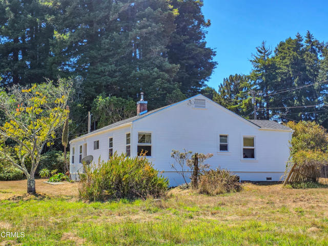 Detail Gallery Image 12 of 31 For 21601 Hellman Ln, Fort Bragg,  CA 95437 - 3 Beds | 1 Baths