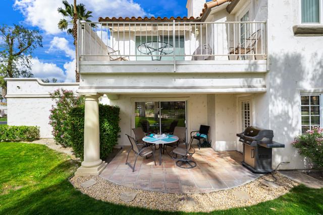 131 Desert Falls Circle, Palm Desert CA: https://media.crmls.org/mediaz/6f4924d3-1a57-44e3-a594-4abec7034fe3.jpg