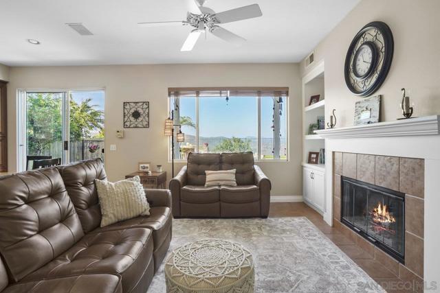 11506 Village Ridge Rd, San Diego CA: https://media.crmls.org/mediaz/6f497506-26aa-4bad-9847-e0502685b874.jpg