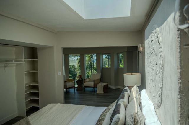 970 Columbus Street, El Granada CA: https://media.crmls.org/mediaz/6f49a876-0feb-47a2-bddf-29c8c2dea704.jpg