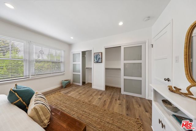 817 6th Street, Santa Monica CA: https://media.crmls.org/mediaz/6f49f3dc-adfd-47fb-8ea1-5029b4dd3250.jpg