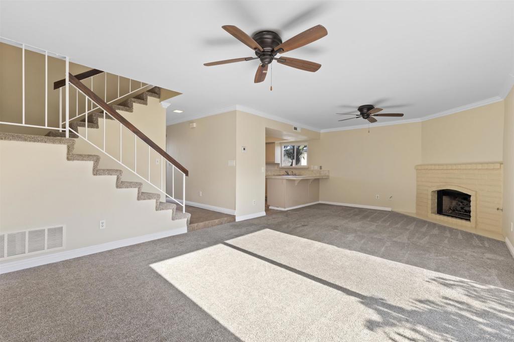 852 Diamond St - photo 6