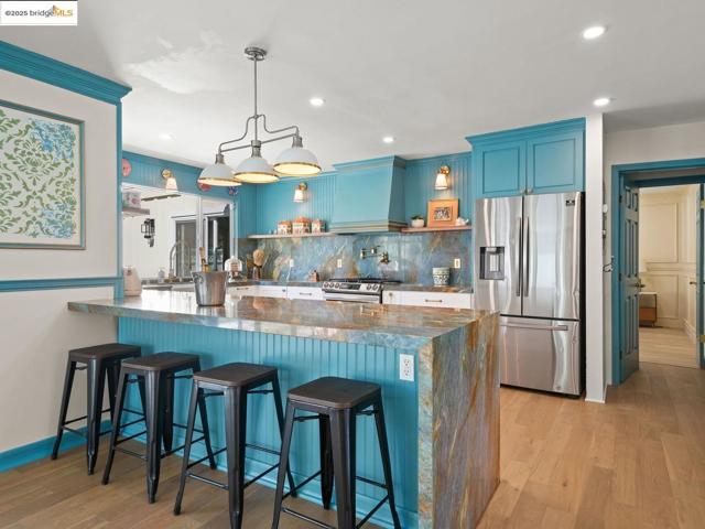 Image 5 of 48 For 8 Skander Ct