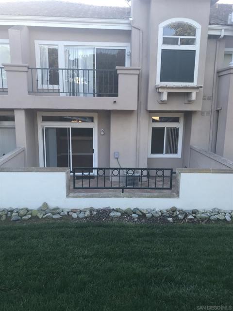 7265 Calabria Court, San Diego CA: https://media.crmls.org/mediaz/6f4c86b7-1f6b-4fcc-a7a9-198a98cd4a15.jpg