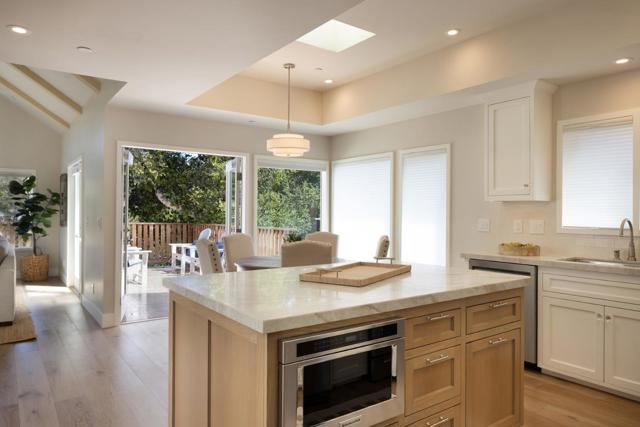 0 Mission 4 NE of 10th Avenue, Carmel CA: https://media.crmls.org/mediaz/6f4ce917-364d-4943-b7ee-500cbc67e537.jpg