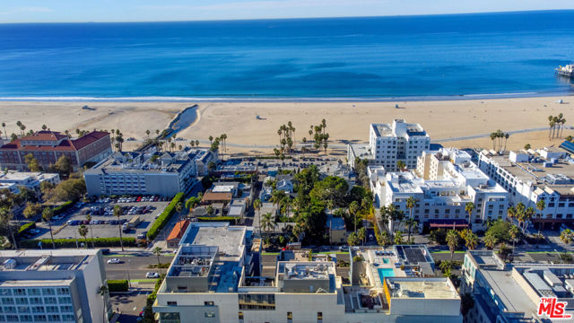 1755 Ocean Avenue, Santa Monica CA: https://media.crmls.org/mediaz/6f4cee88-d697-46f7-a338-4cf179987c70.jpg
