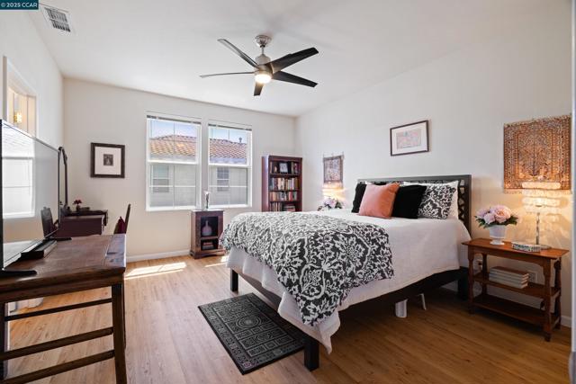 46 Matisse Ct, Pleasant Hill CA: https://media.crmls.org/mediaz/6f4e0108-44e4-4a90-a7c2-d79ecdf3377c.jpg