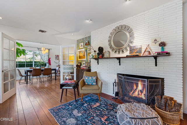 Detail Gallery Image 3 of 22 For 2701 N 6th St, Burbank,  CA 91504 - 3 Beds | 2 Baths