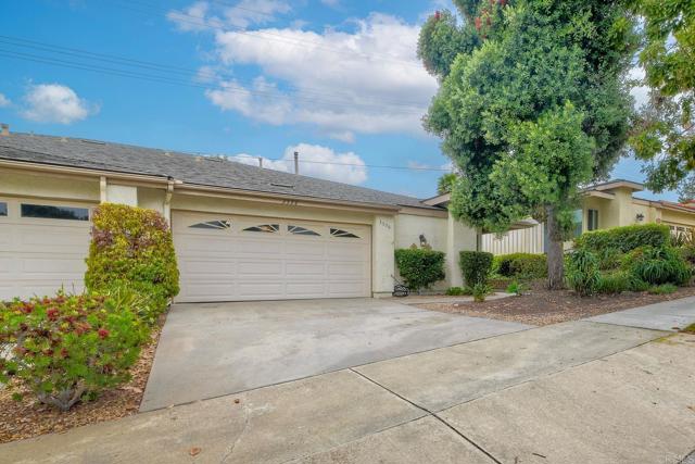 3536 Sky Haven Lane, Oceanside CA: https://media.crmls.org/mediaz/6f4f4308-c52d-4644-95fd-de21a4725da8.jpg