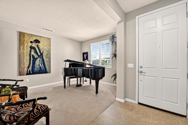 39492 Camino Piscina, Indio CA: https://media.crmls.org/mediaz/6f500884-c412-4c01-8728-8f74673fd016.jpg