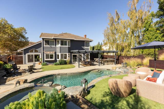 92 Hillview Drive, Danville CA: https://media.crmls.org/mediaz/6f503424-72d4-4557-885b-a9ad984f9220.jpg