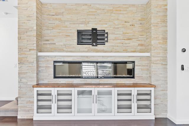 2030 Central Pkwy, Dublin CA: https://media.crmls.org/mediaz/6f503b47-44ff-4b12-8df9-b4106cab4fee.jpg