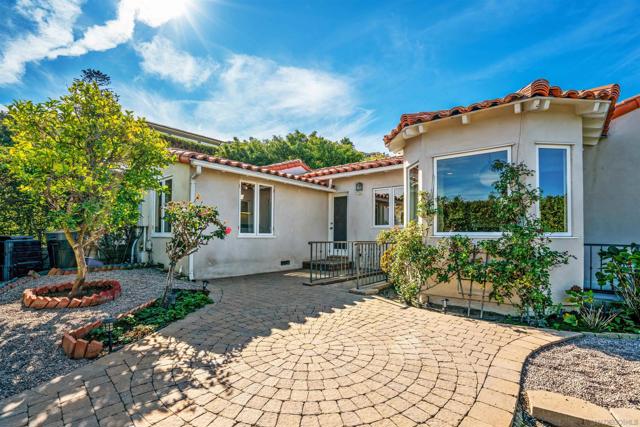 1865 Soledad Ave, La Jolla CA: https://media.crmls.org/mediaz/6f5085b6-9654-4d6a-b8cc-104dc2d14f8a.jpg