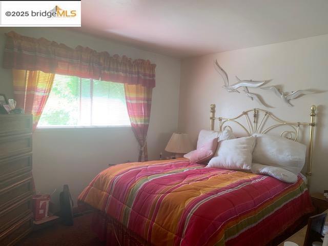 25 Woodcliff Ct, Oakland CA: https://media.crmls.org/mediaz/6f509898-bcc8-4289-ba9d-1b68cadff266.jpg