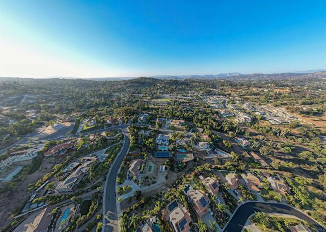 11429 Sir Francis Drake, La Mesa CA: https://media.crmls.org/mediaz/6f50c5f8-58d8-4dca-8b19-d83cef25e621.jpg