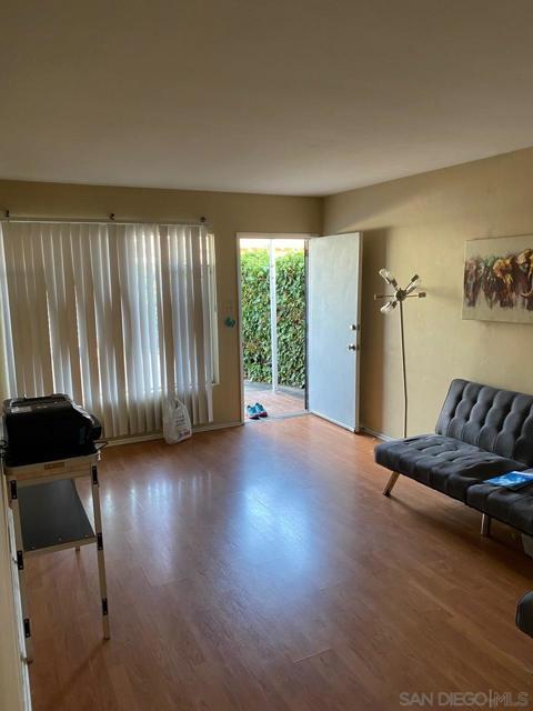 4419 23 Mississippi, San Diego CA: https://media.crmls.org/mediaz/6f50f00f-efe1-424c-884a-cb3ed1e6e772.jpg
