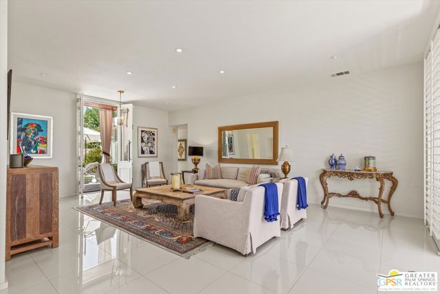 47392 Jadida Avenue, Palm Desert CA: https://media.crmls.org/mediaz/6f512cbb-e4cc-4eaa-b5ba-f4d5e2c536cd.jpg