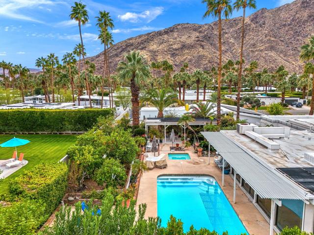 968 N Fairview Circle, Palm Springs CA: https://media.crmls.org/mediaz/6f518fd9-7b01-4520-b94c-fe57890f5b7b.jpg