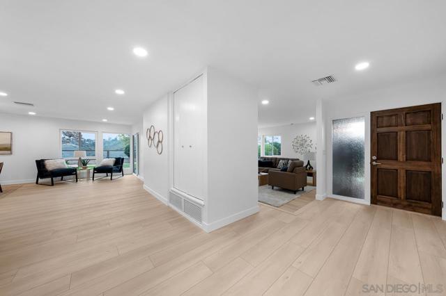 5435 Del Cerro Blvd, San Diego CA: https://media.crmls.org/mediaz/6f524e42-bad1-4cd3-ac41-517d9a539de3.jpg