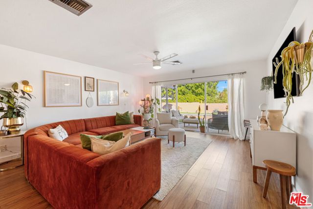 74060 Setting Sun Trail, Palm Desert CA: https://media.crmls.org/mediaz/6f52fbe5-5262-4244-9faa-5ba9bea1eebe.jpg