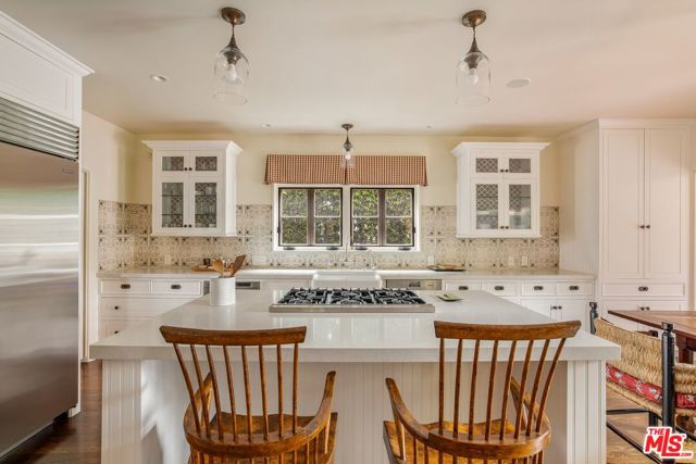 Drew Fenton | 131 S Carmelina Avenue Los Angeles CA | MLS: 7025814