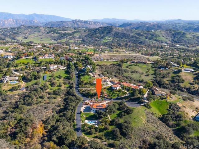 2230 Calle Dos Lomas, Fallbrook CA: https://media.crmls.org/mediaz/6f554b8f-1c54-45d5-ae4b-33266d1786dc.jpg