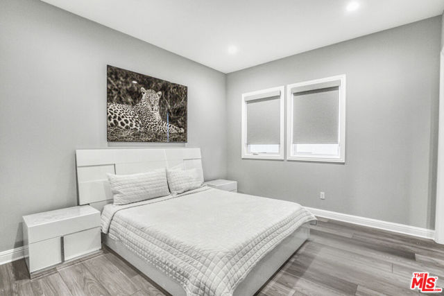 20254 Liverpool Way, Porter Ranch CA: https://media.crmls.org/mediaz/6f5579f8-0897-43ba-98bc-78afe12e97f0.jpg