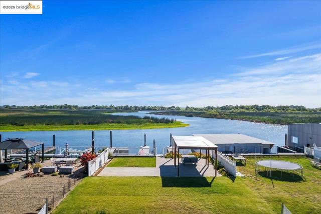 5218 Sandmound Blvd, Oakley CA: https://media.crmls.org/mediaz/6f55a9de-694f-4b8f-bb98-376c38daf3b0.jpg