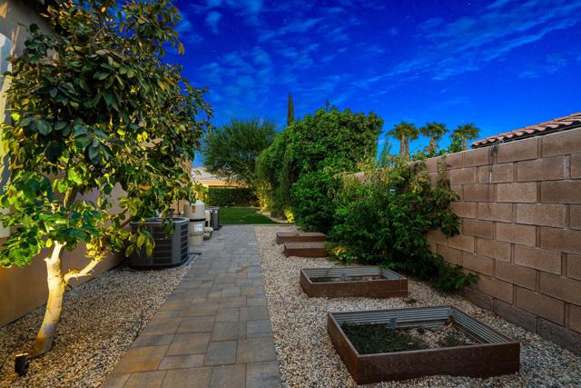 48864 Pear Street, Indio CA: https://media.crmls.org/mediaz/6f55d1e2-2325-4e86-af08-2877e07d9d78.jpg