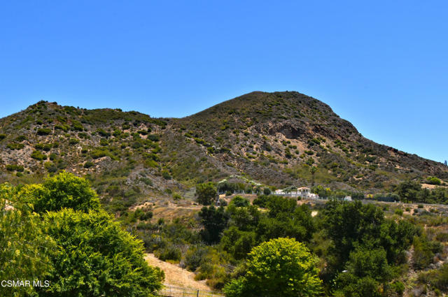 29677 Mulholland Highway, Agoura Hills CA: https://media.crmls.org/mediaz/6f565c4d-84a5-43d3-a9cf-240d4aa435b1.jpg