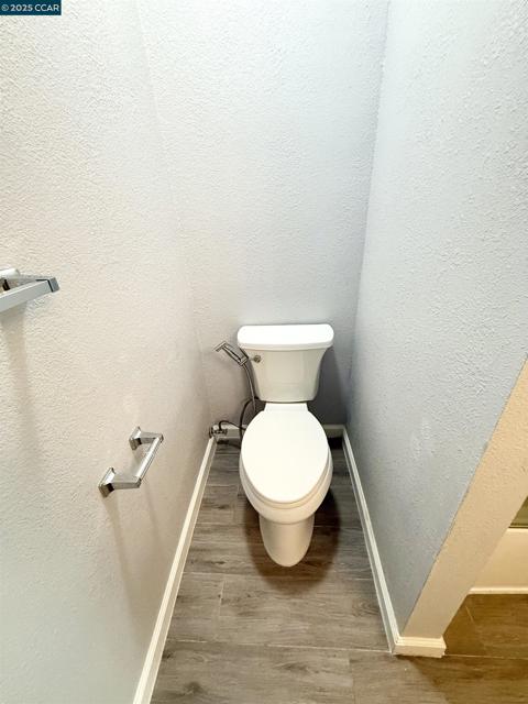 405 405 Weymouth, Hercules CA: https://media.crmls.org/mediaz/6f567fad-be29-4953-9881-9528e60bba25.jpg
