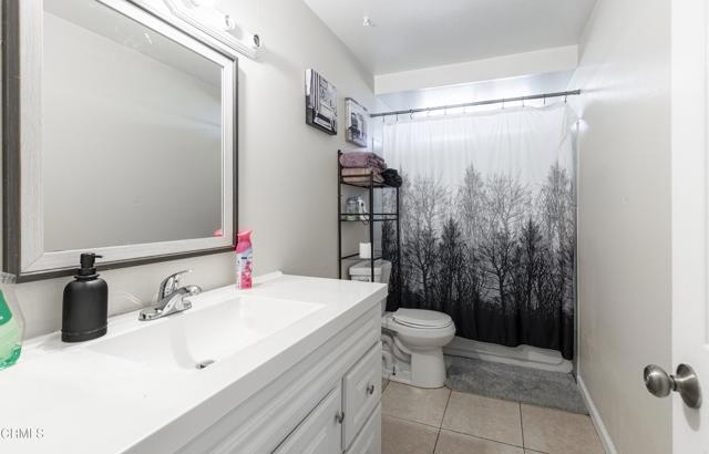 1859 Kentucky Street, Bakersfield CA: https://media.crmls.org/mediaz/6f568dbc-fc44-4112-9986-a83285b52364.jpg
