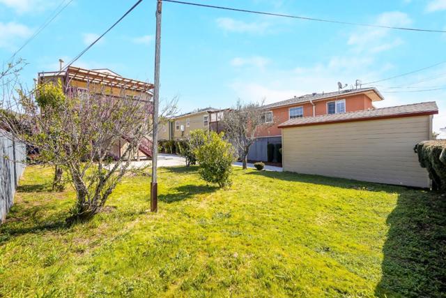 763 Grand Avenue, South San Francisco CA: https://media.crmls.org/mediaz/6f56c530-2833-49bc-8aa5-a661dba3192e.jpg