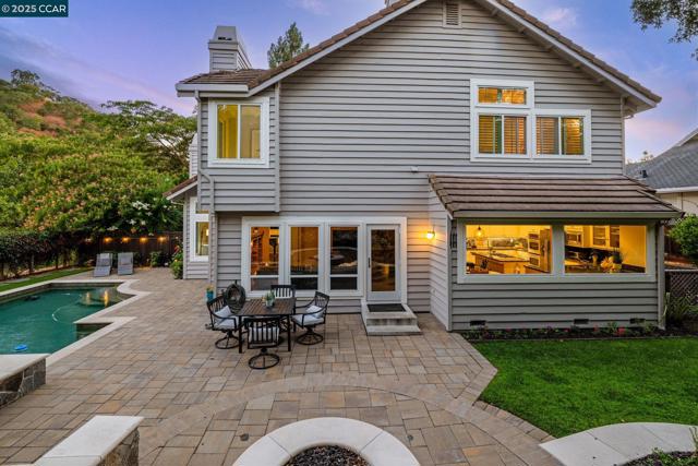 47 Kentfield Ct, Alamo CA: https://media.crmls.org/mediaz/6f573b17-c2b2-48ac-90d5-f6478be67665.jpg