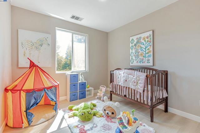 113 Silver Bell Way, Oakley CA: https://media.crmls.org/mediaz/6f577c28-1aa1-4d73-b298-aa5d9fc7a38e.jpg