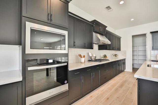 592 Santa Lucia Way, Marina CA: https://media.crmls.org/mediaz/6f57ea57-3ccc-4a99-84a3-a1e066100af9.jpg