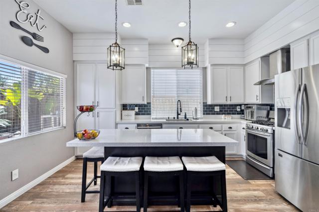 416 Alyssum, Oceanside CA: https://media.crmls.org/mediaz/6f582b9e-9676-4c45-a58b-7f95b11fc998.jpg