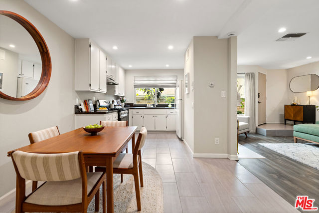 3827 W Avenue 41, Los Angeles CA: https://media.crmls.org/mediaz/6f587e3b-8967-426d-bb72-de2396ecf984.jpg