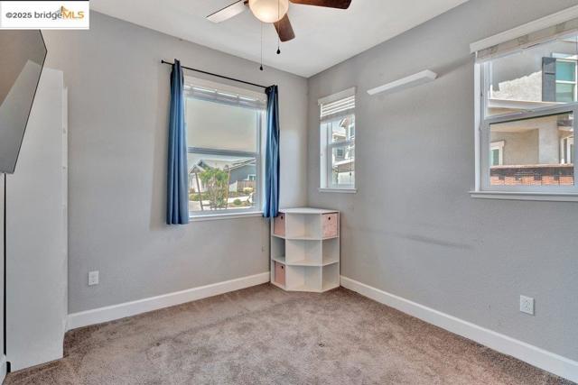 4670 Fuschia Way, Oakley CA: https://media.crmls.org/mediaz/6f58807e-603d-4530-82b8-8029686ef8eb.jpg