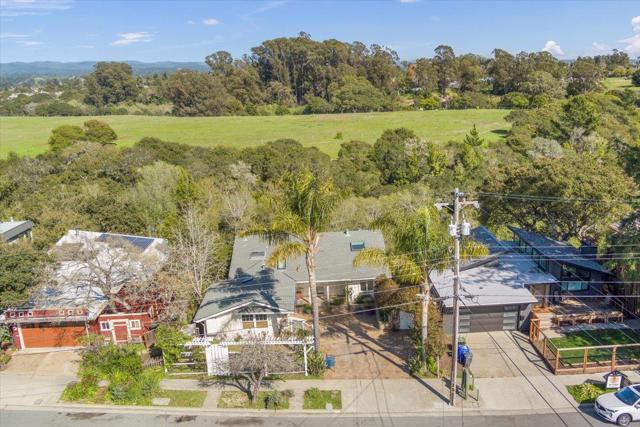 304 Harbor Drive, Santa Cruz CA: https://media.crmls.org/mediaz/6f58bc13-e17d-458b-94a1-afd19b57a64f.jpg